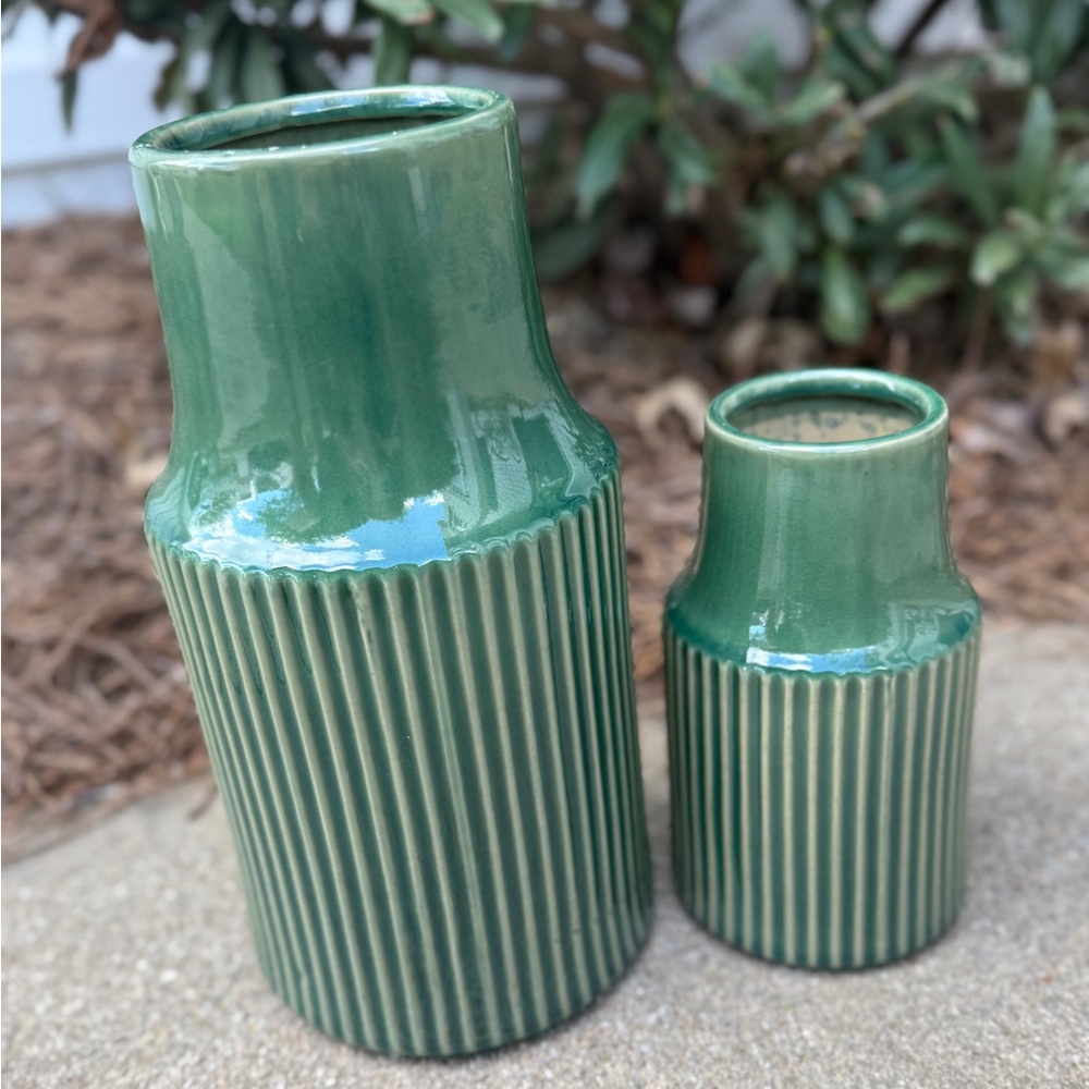 Frontgate Ceramic Ribbed Vase Set - NWT - Picture 2 of 11